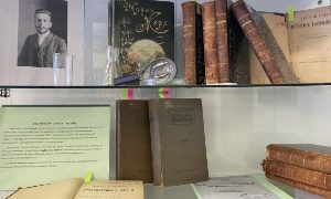 Экспозиция Книжные богатства содружества зоологов-миниатюра