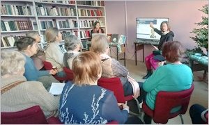 Встреча сотрудника ЦНБ с читателями городской библиотеки-миниатюра