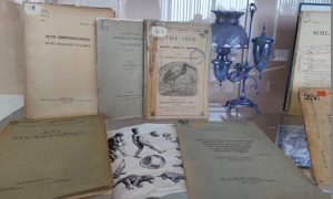 Выставка «Листая старые журналы…» в ФНЦ Биоразнообразия ДВО РАН - миниатюра