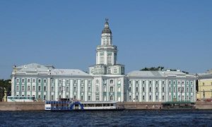 Здание Кунсткамеры